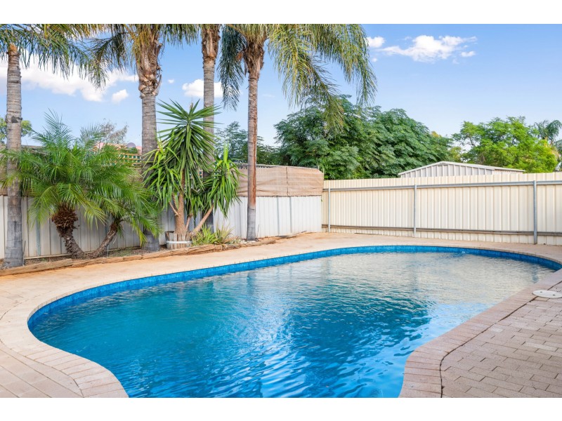 4 Joyce Drive, Boulder WA 6432