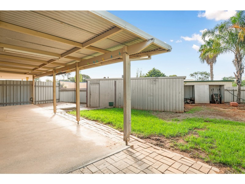 4 Joyce Drive, Boulder WA 6432