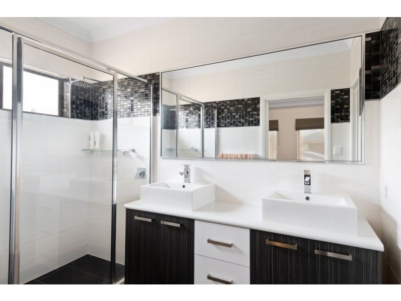 8 Manners Way, Somerville WA 6430