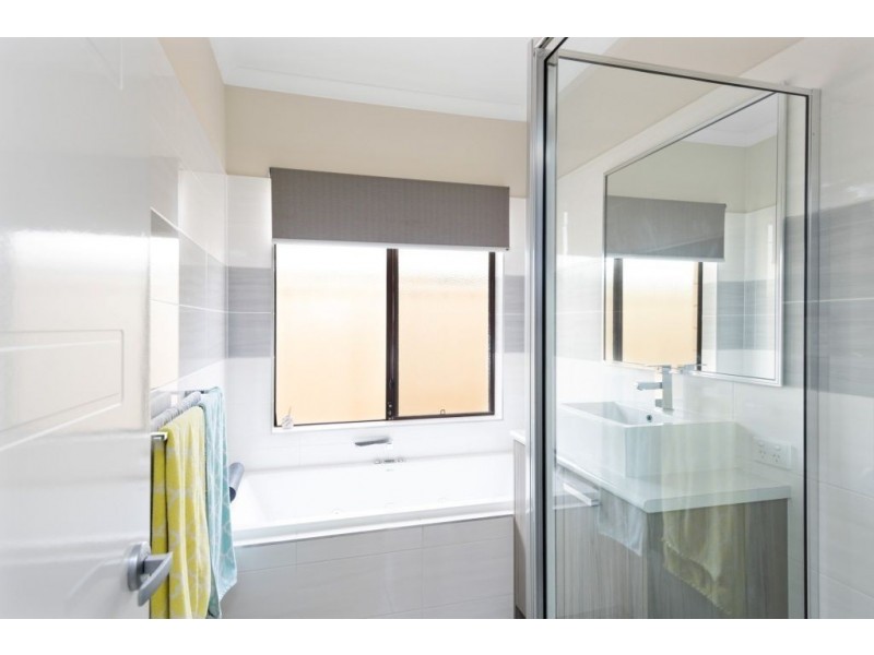 8 Manners Way, Somerville WA 6430