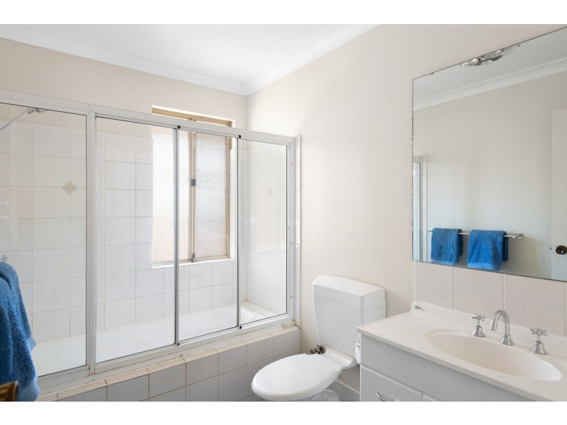 5 Wyllie Way, Hannans WA 6430