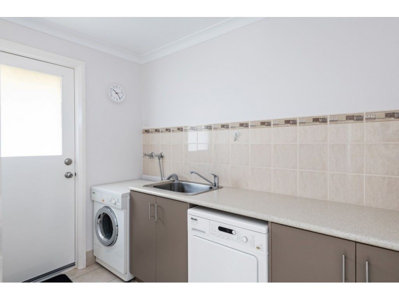 6 Henderson Drive, Somerville WA 6430