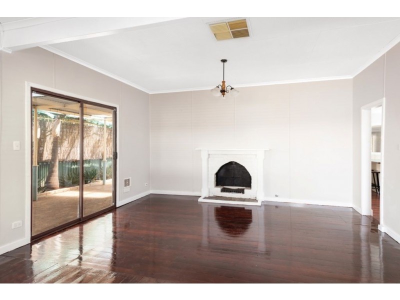 90 Addis Street, Lamington WA 6430