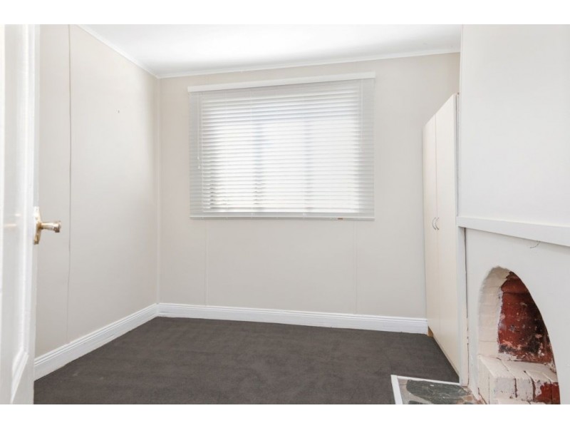 90 Addis Street, Lamington WA 6430
