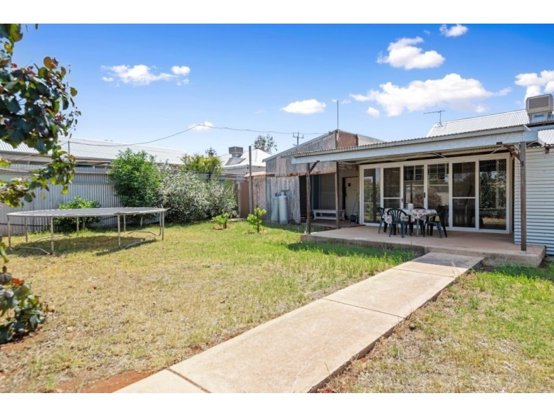 10 Plumer Street, Williamstown WA 6430