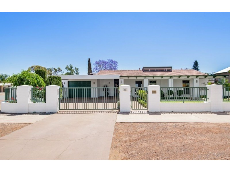 32 Oberthur Street, South Kalgoorlie WA 6430