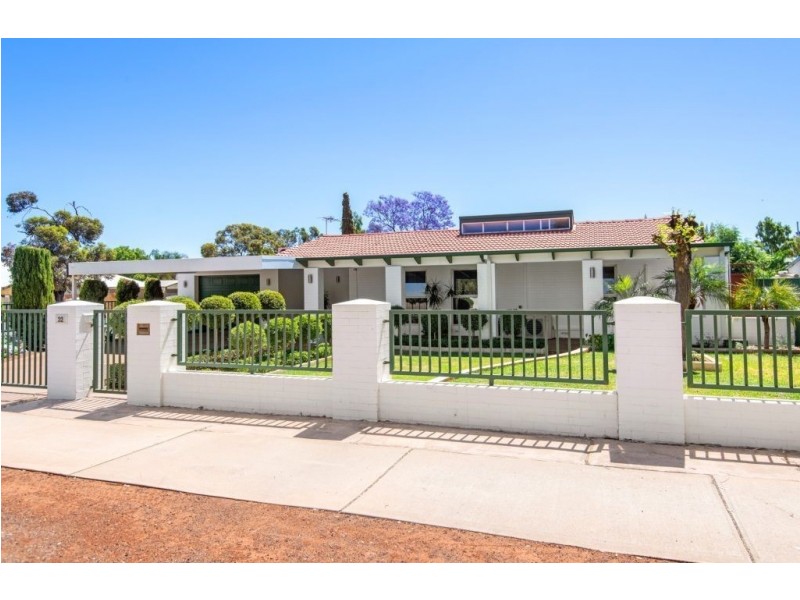 32 Oberthur Street, South Kalgoorlie WA 6430