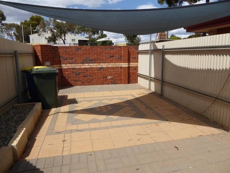 3/2 Cheetham Street, Kalgoorlie WA 6430