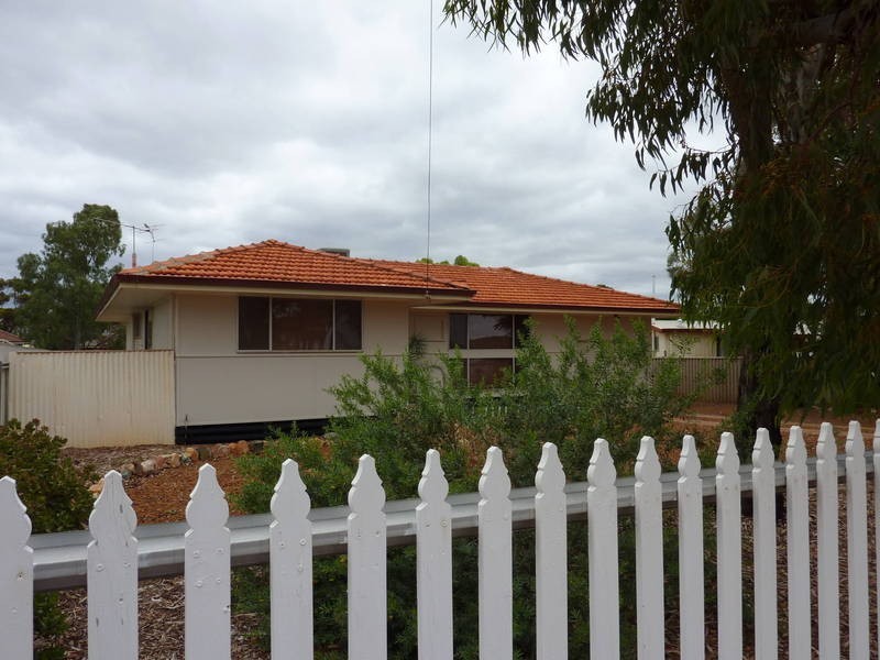 63 King Street, Coolgardie WA 6429