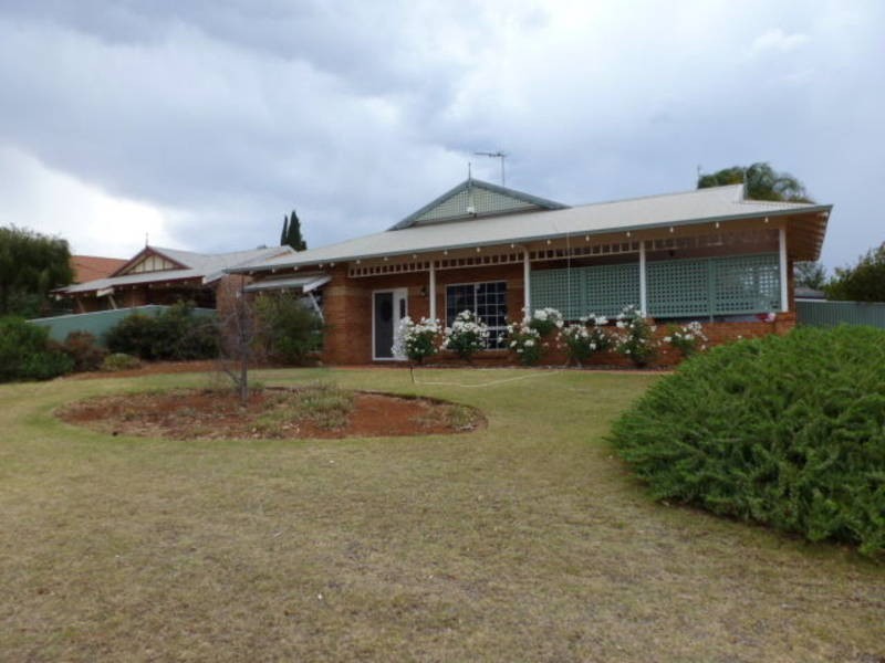 1 Kurnalpi Close Hannans, Kalgoorlie WA 6430