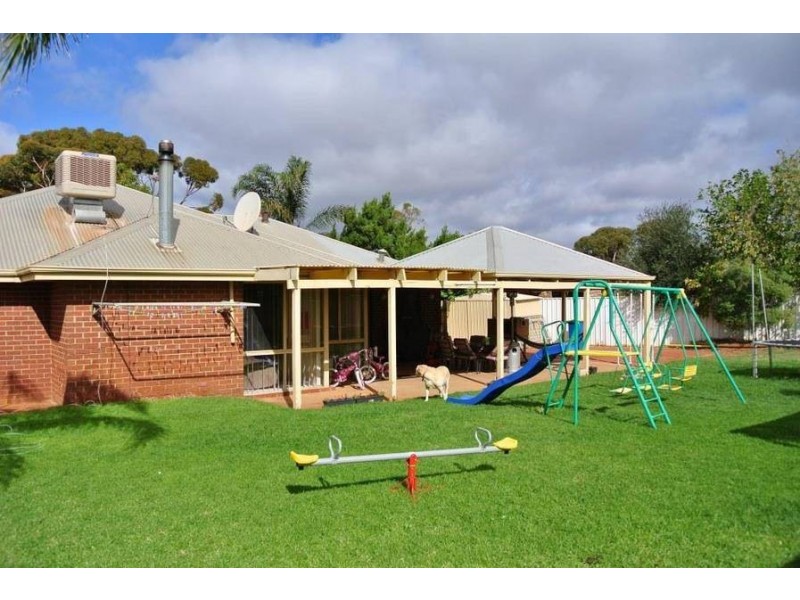 8 Finnerty Lane, Hannans WA 6430