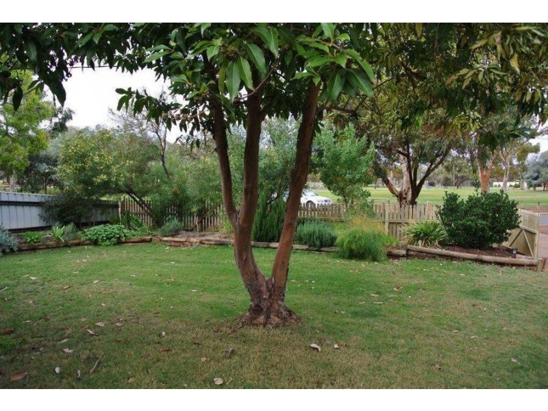 8 Finnerty Lane, Hannans WA 6430