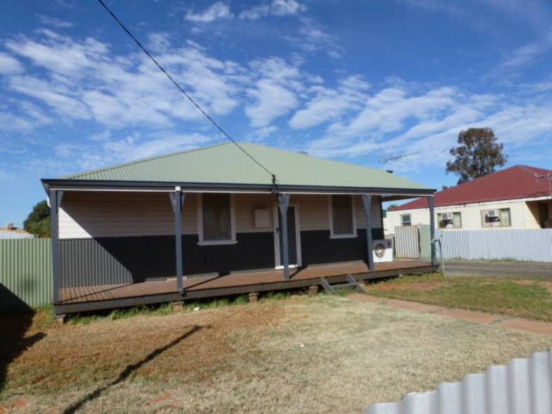 100 Moran Street, Boulder WA 6432