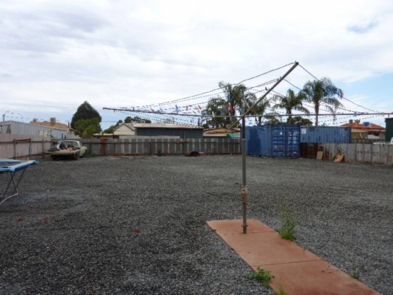 100 Moran Street, Boulder WA 6432