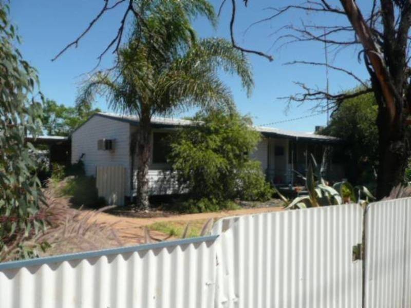 81 Lindsay Street, Coolgardie WA 6429