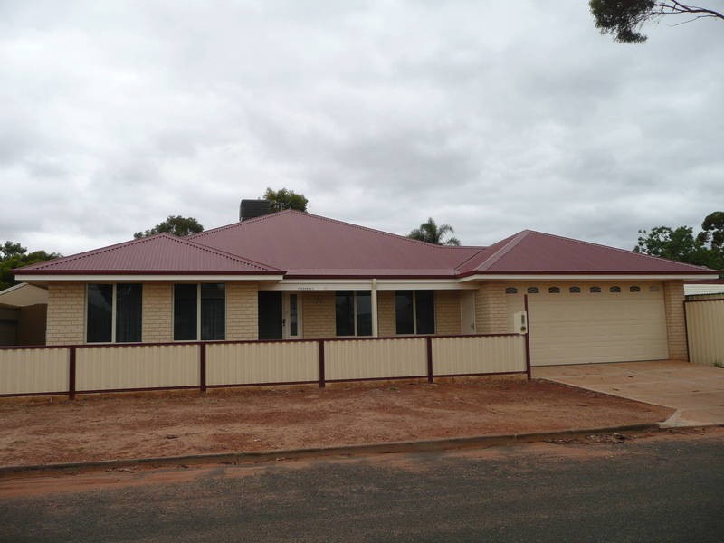 7 Russell Street, Kalgoorlie WA 6430