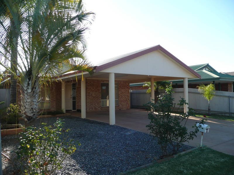 25 Crowley Gardens, Kalgoorlie WA 6430