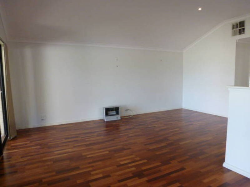 37B Crowley Gardens, Somerville, Kalgoorlie WA 6430