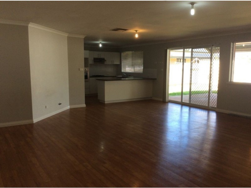 4 Marshall Street, West Lamington WA 6430