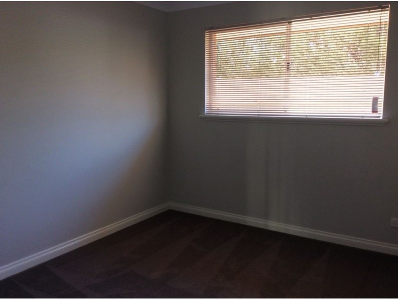 4 Marshall Street, West Lamington WA 6430