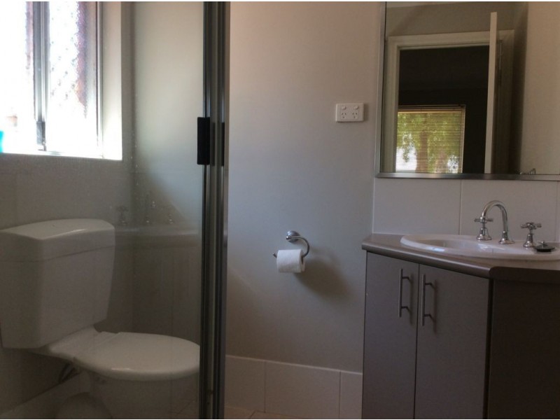 4 Marshall Street, West Lamington WA 6430