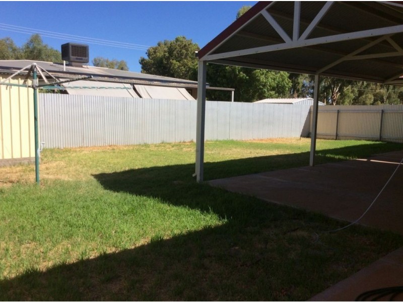 4 Marshall Street, West Lamington WA 6430