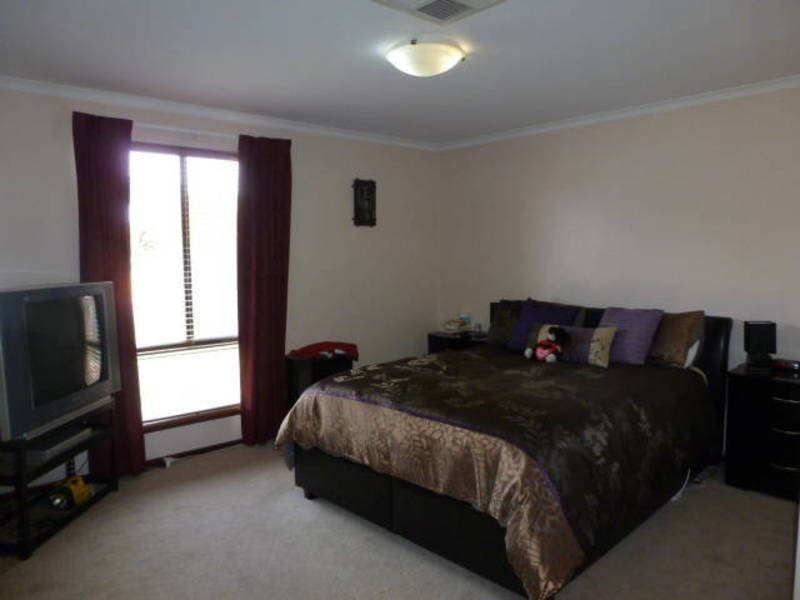 24 Cotter St, Kalgoorlie WA 6430