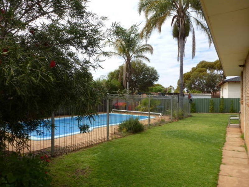 24 Cotter St, Kalgoorlie WA 6430