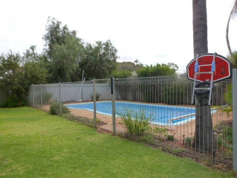 24 Cotter St, Kalgoorlie WA 6430
