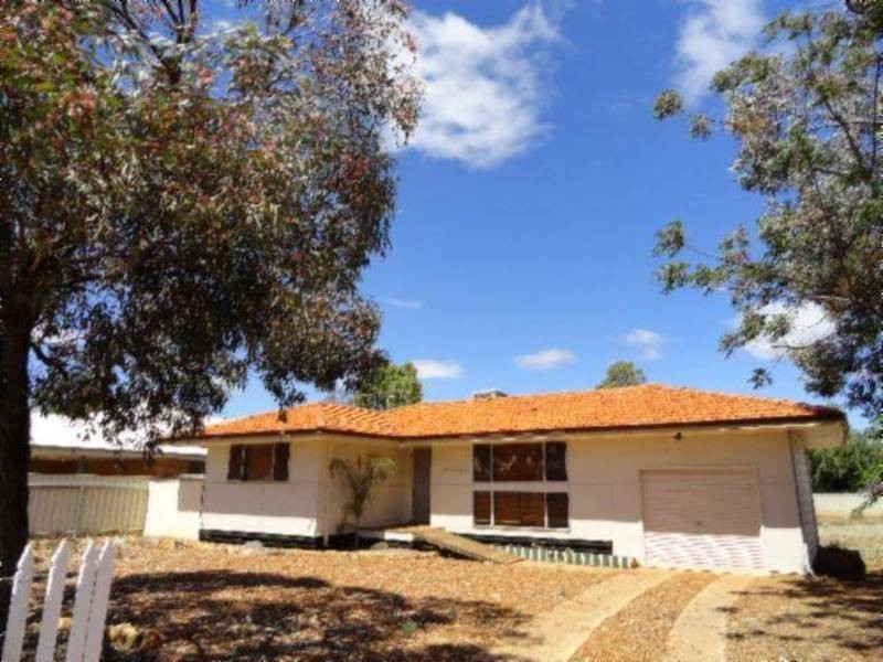 63 King St, Coolgardie WA 6429