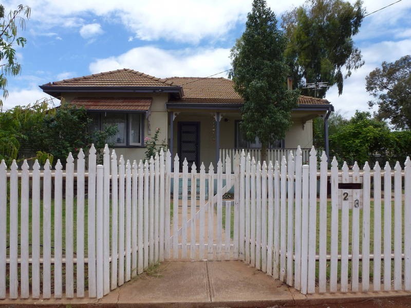 23 Dart St, Boulder WA 6432