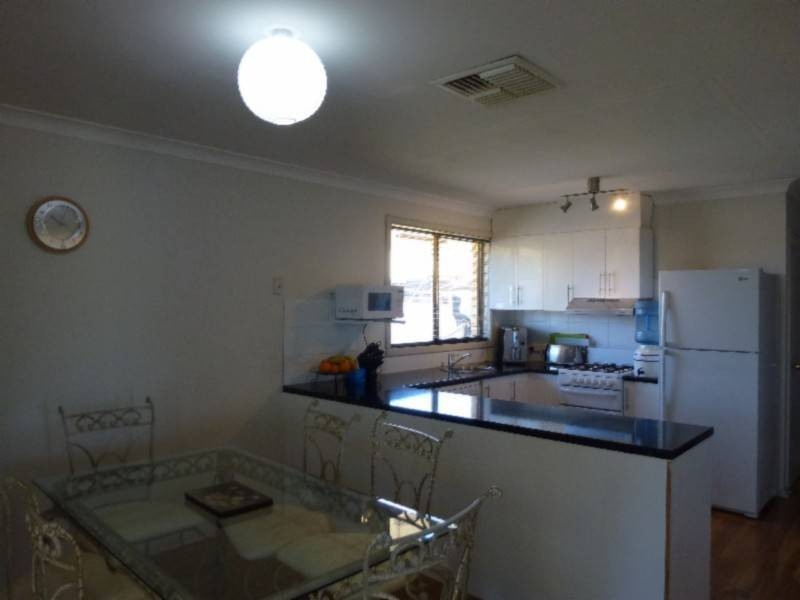 2/53B  Hopkins St, Boulder WA 6432