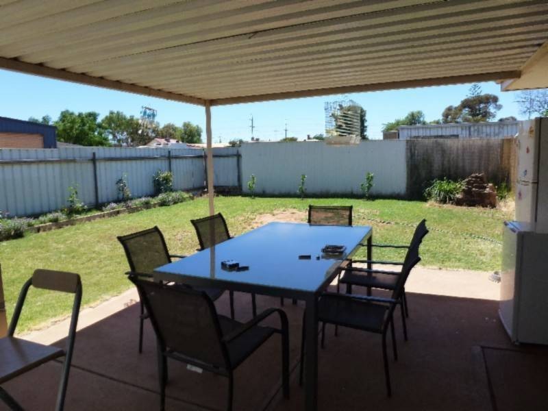 2/53B  Hopkins St, Boulder WA 6432