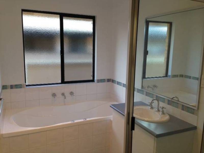 12 Henneker Drive, Broadwood WA 6430