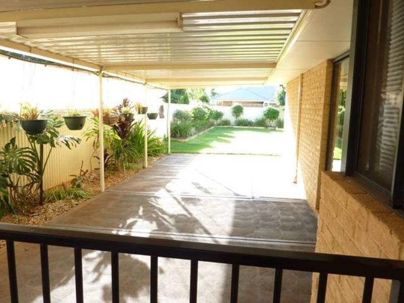 12 Henneker Drive, Broadwood WA 6430