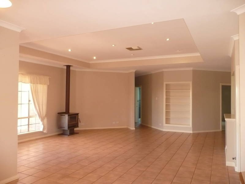 12 Wyllie Way, Hannans WA 6430