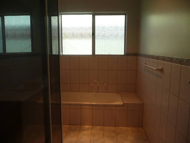 12 Wyllie Way, Hannans WA 6430