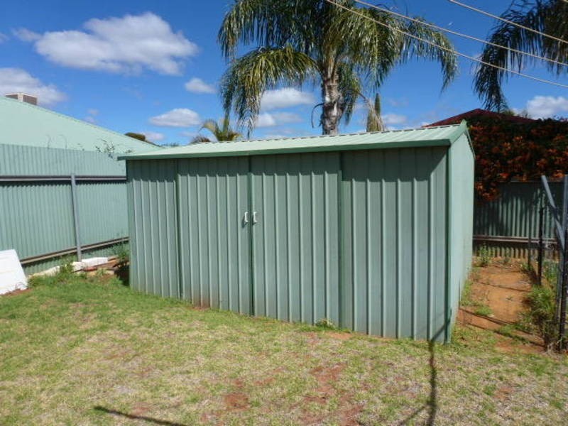 12 Wyllie Way, Hannans WA 6430