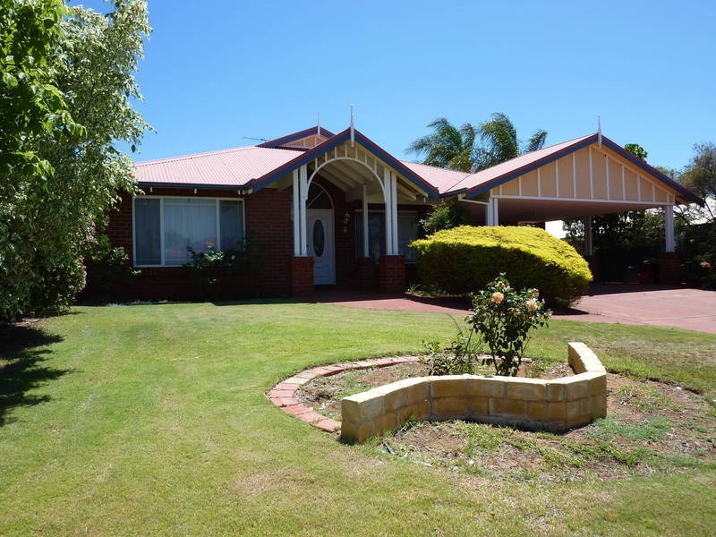 6 Riverina Way, Hannans WA 6430