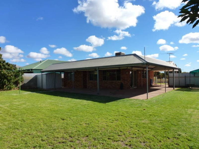 176 Davis St, Boulder WA 6432