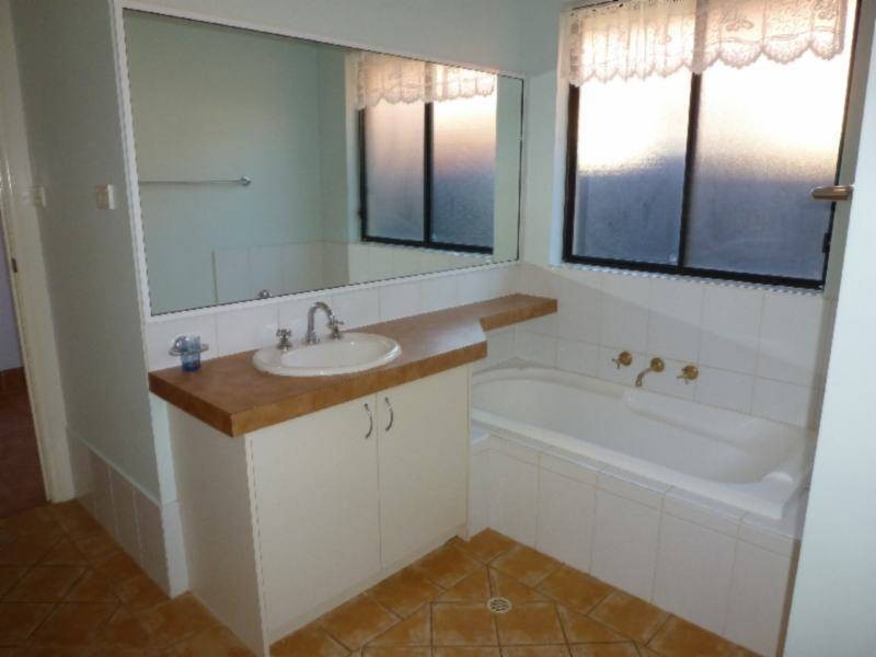 55 Lane St, Kalgoorlie WA 6430