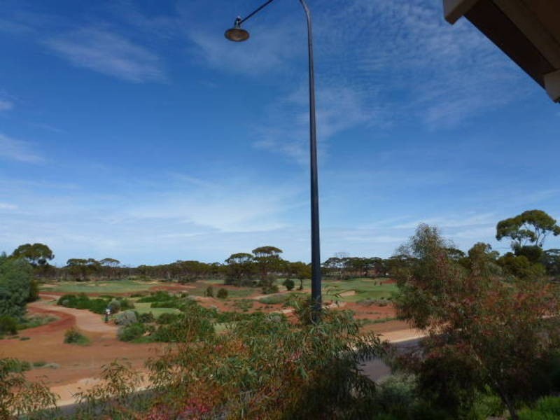 72 Aslett Dr, Karlkurla WA 6430