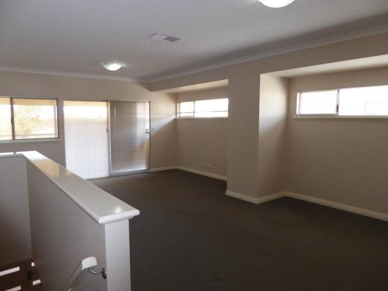 74b Aslett Dr  Karlkurla, Kalgoorlie WA 6430