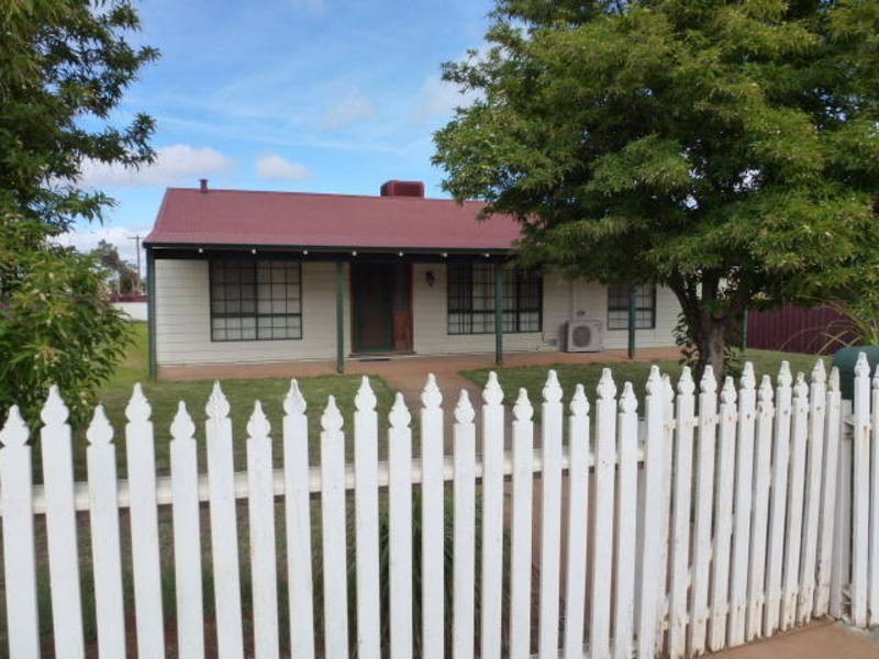 22 York St, Boulder WA 6432