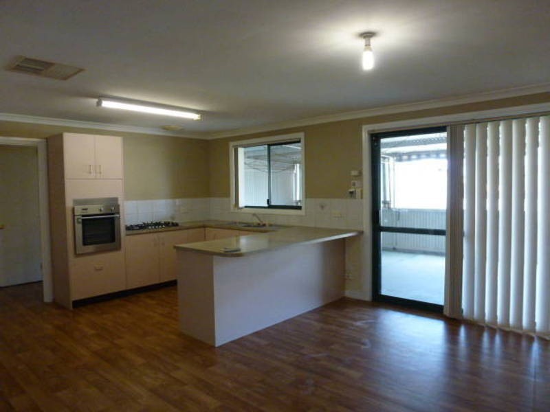 22 York St, Boulder WA 6432