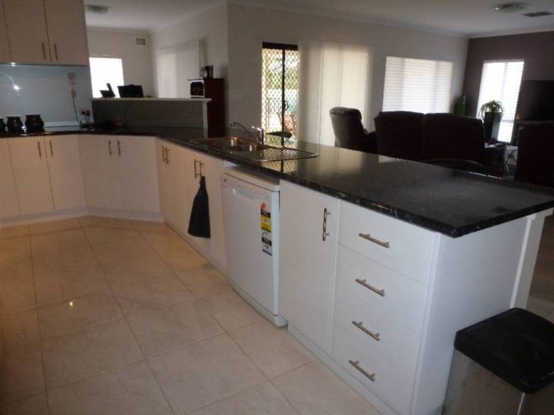 8  Mutzig Close, Somerville WA 6430