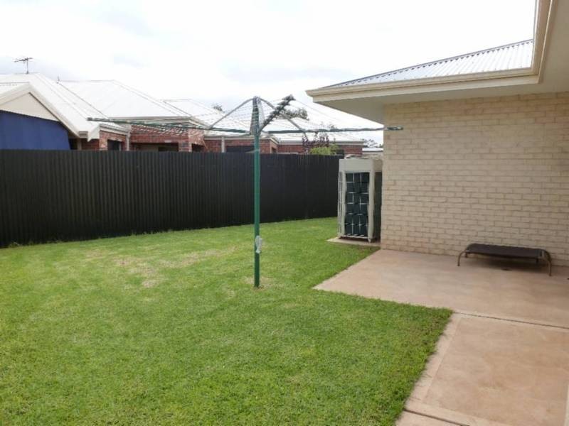 8  Mutzig Close, Somerville WA 6430