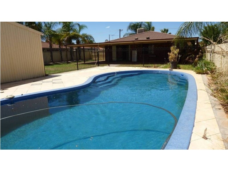 9 Littlewood Place, Lamington WA 6430