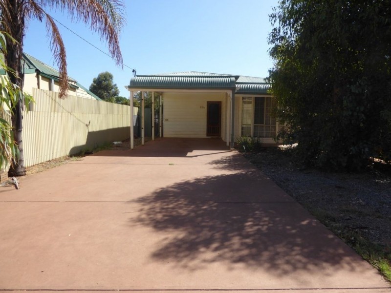 49B  Davis St, Boulder WA 6432