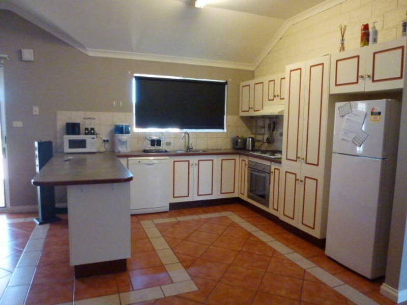 25B  Dart St, Boulder WA 6432